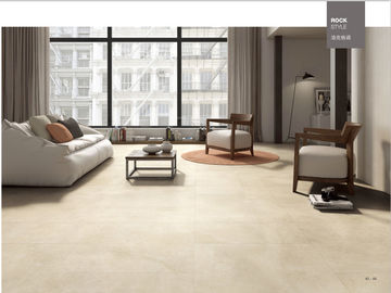 Porselen Indoor Outdoor 600 * 600mm Ubin Lantai Teras Warna Beige Tahan Aus