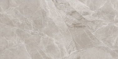 Gaya Tinggi Personalized Porcelain Marble Look Porcelain Tile 900 * 1800mm Tahan Lama